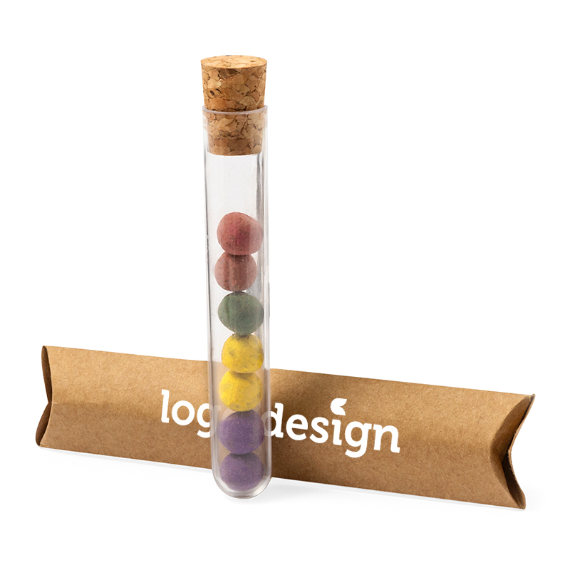 Vase avec bombes à graines